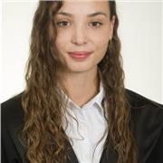 Imparto clases se biología, matemáticas y otras materias a niños y adolescentes. He estudiado biología y ahora máster de educació